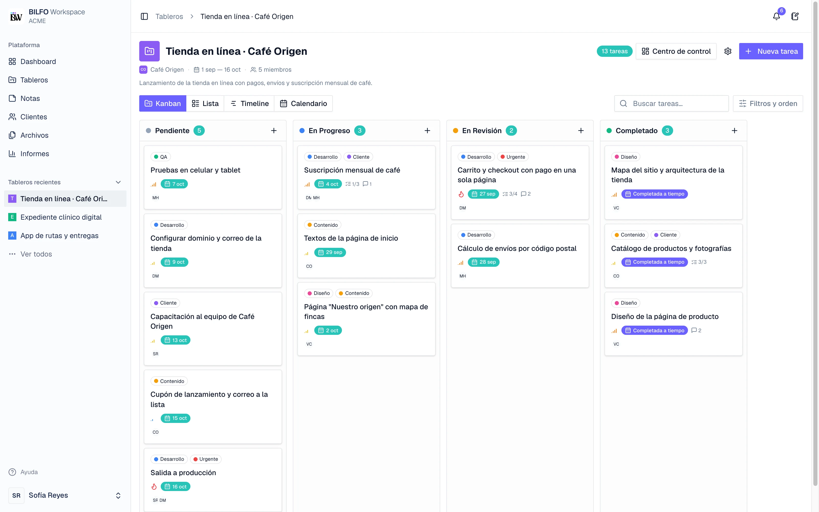 Tablero kanban de un proyecto con columnas Pendiente, En progreso, En revisión y Completado